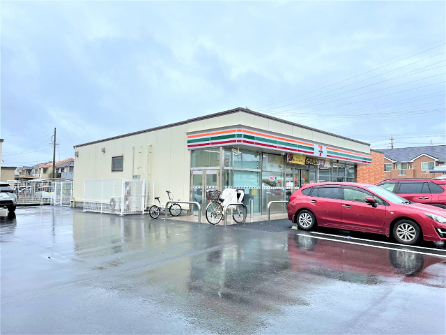 コンビニ　セブンイレブン小牧二重堀店（コンビニ）まで600m