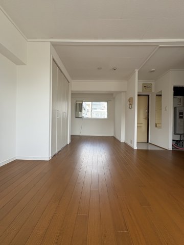 その他部屋・スペース　ライトベージュの落ち着いた明るいお部屋です。