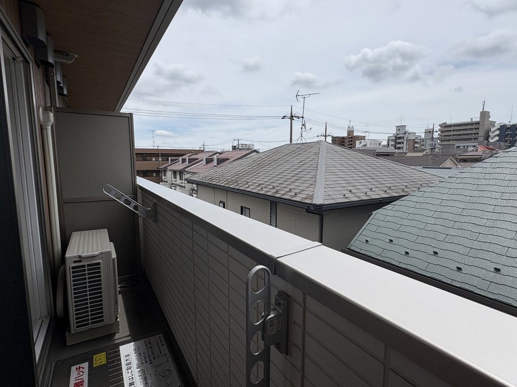 バルコニー　前面棟の影響なく日当り良好
