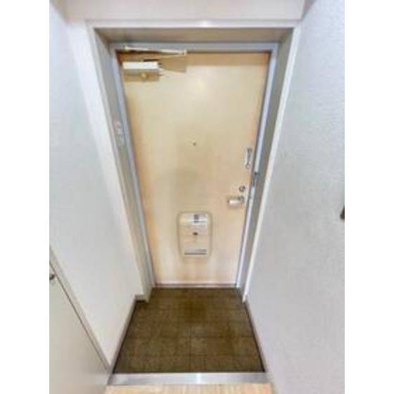 玄関　※他部屋参考写真