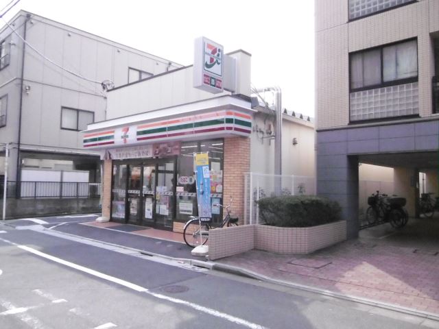 コンビニ　セブンイレブン（コンビニ）まで50m