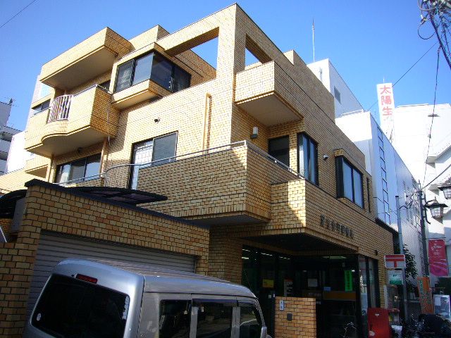 郵便局　足立仲町郵便局（郵便局）まで220m