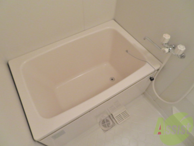 バス・シャワールーム　疲れた時はゆっくり湯船につかってみてはいかがでしょうか。
