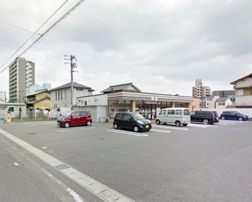 コンビニ　セブンイレブン小牧中央1丁目店（コンビニ）まで218m