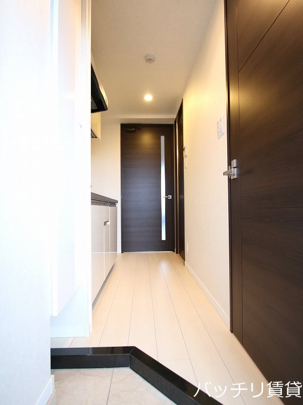玄関　※同マンション別部屋写真の為、現状優先。