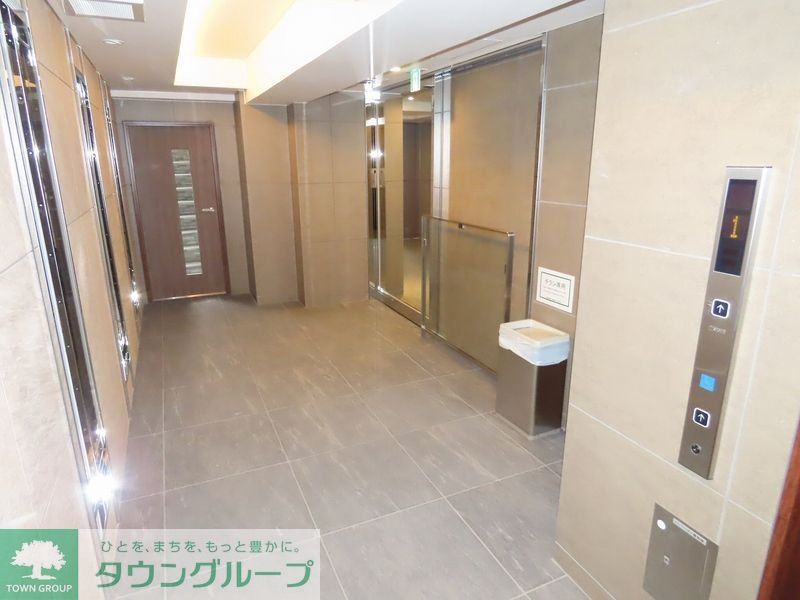 エントランス　エントランス