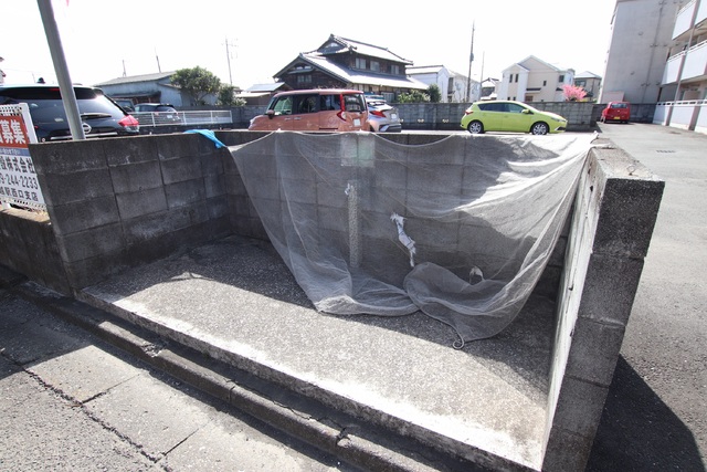 その他共有部分　マンション専用ゴミ置き場あり！