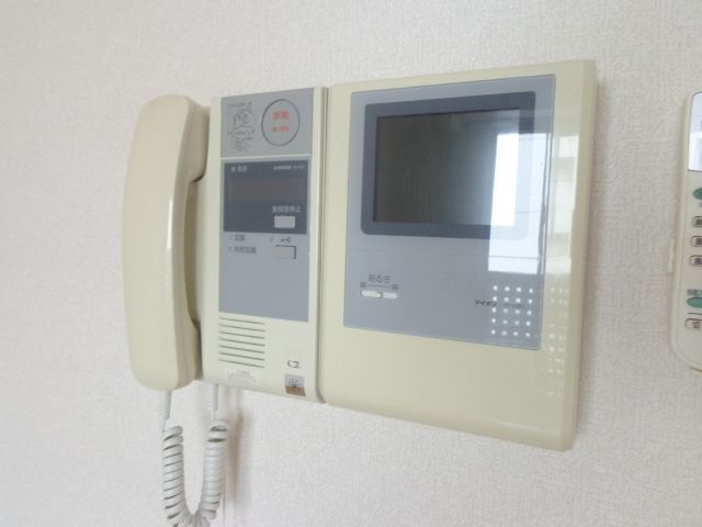 セキュリティ　安心のモニター付きインターホン