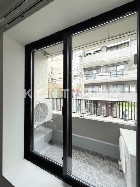 バルコニー　お洗濯にも便利なバルコニー付き
