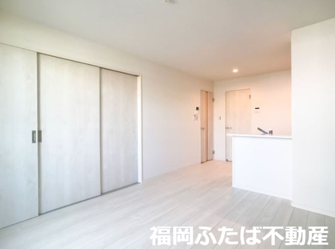 ホークヒルズ那珂川の居間写真