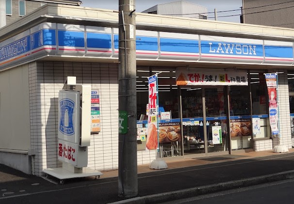 コンビニ　ローソン 横浜八幡町店（コンビニ）まで328m