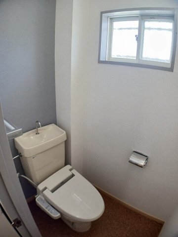 トイレ　ゆったりとした空間のトイレです