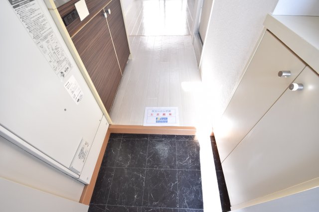 玄関　※退去前参考写真