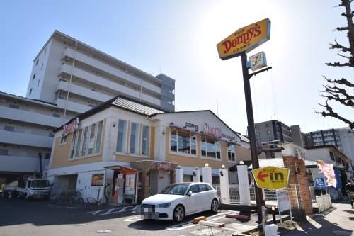 飲食店　デニーズ多摩センター店（飲食店）まで213m