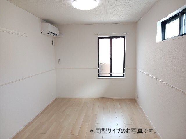 居室・リビング　居間です