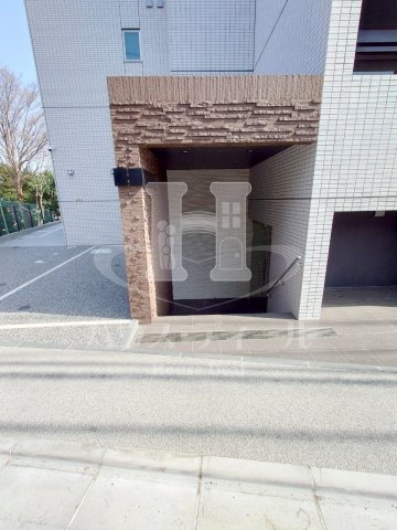 エントランス　毎日通るエントランスはこのようになっています