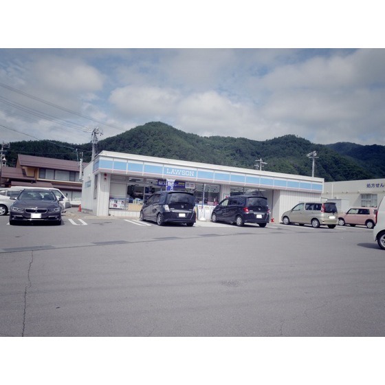 コンビニ　ローソン上田真田町店（コンビニ）まで1118m