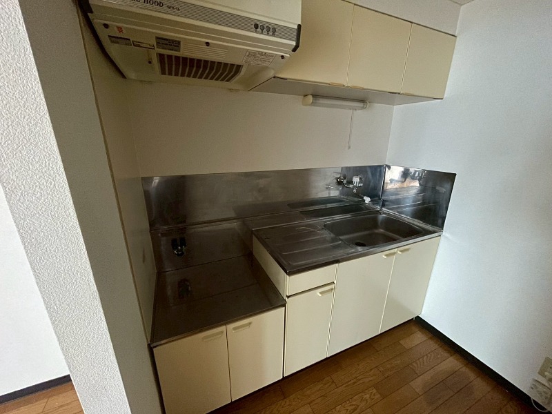 キッチン　洗い場が大きくて洗い物もしやすそうです。