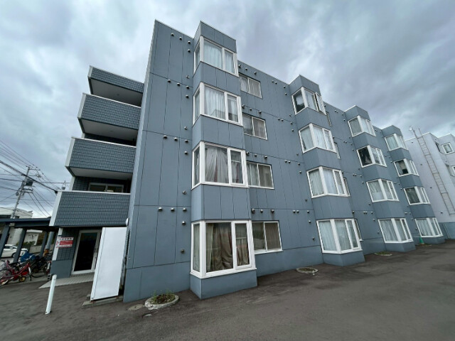 建物外観　札幌市中央区南八条西「ベルファーレ中央」