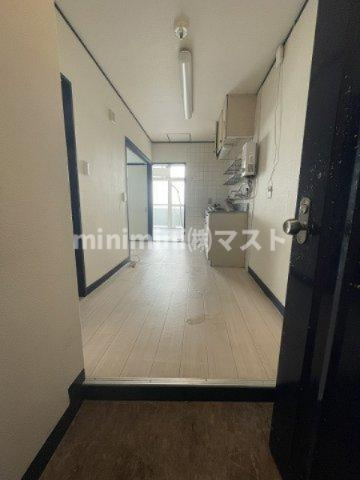 玄関　他号室参考写真です