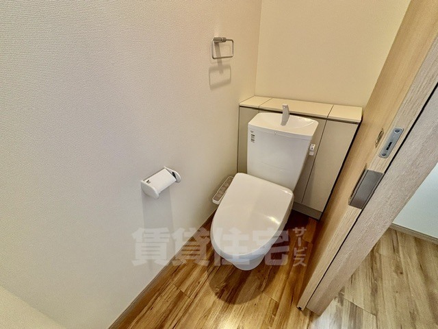 大阪モノレール本線 沢良宜駅 徒歩11分 2階建 築1年のトイレ写真