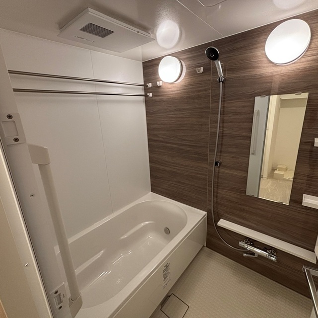 バス・シャワールーム　※写真は同タイプ住戸です。