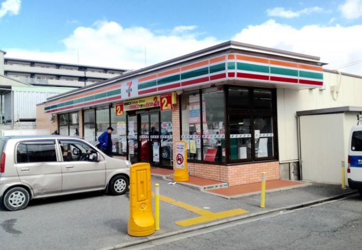 コンビニ　セブンイレブン 唐橋芦辺町店（コンビニ）まで46m