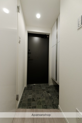 creal高田馬場IIIの玄関写真