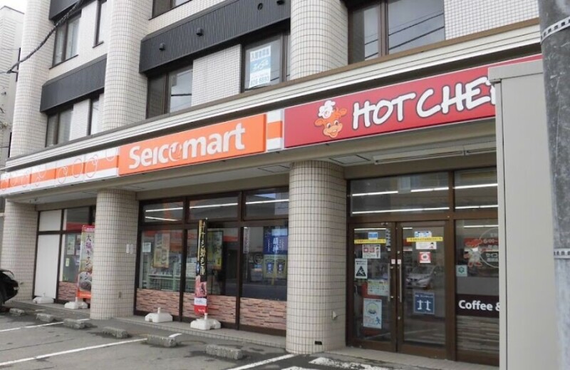 コンビニ　セイコーマート南郷通8丁目店（コンビニ）まで114m
