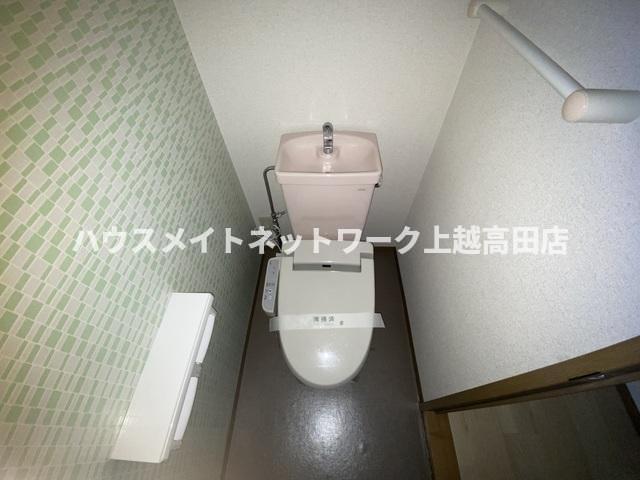 トイレ　温水洗浄暖房便座