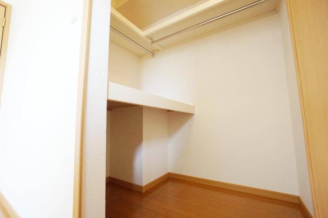 収納　ウォークインクローゼット