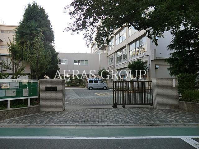 中学校　練馬区立石神井南中学校（中学校）まで737m