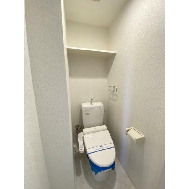 トイレ　温水洗浄便座。