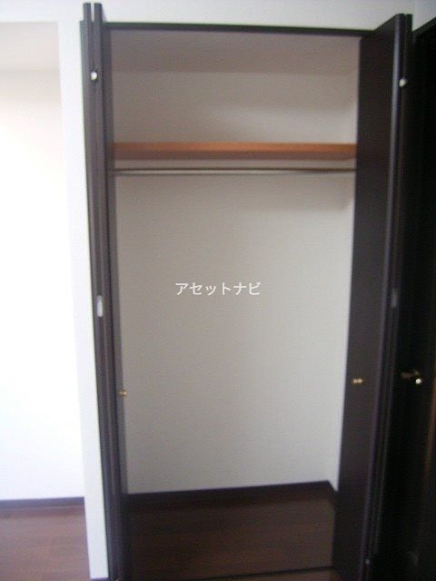 収納　※別部屋の参考画像です