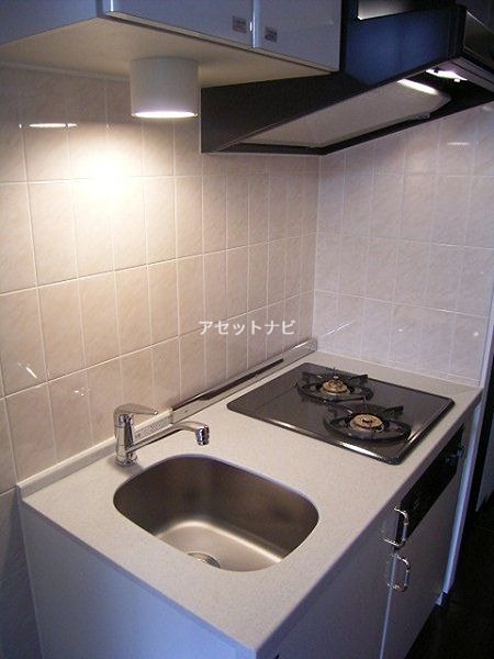 キッチン　※別部屋の参考画像です