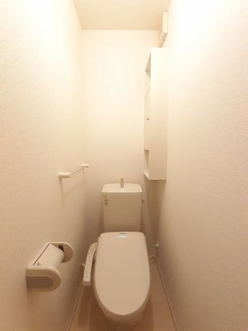 トイレ　落ち着いたトイレです