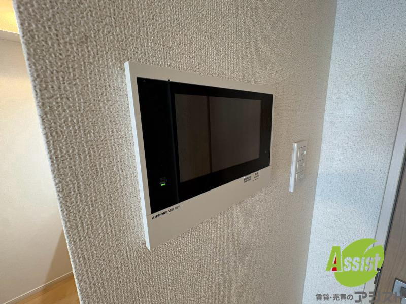 セキュリティ　ＴＶモニター付インターホンです。来客者の顔が見えるので安心！