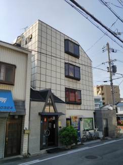 建物外観　ネオロイヤル　外観