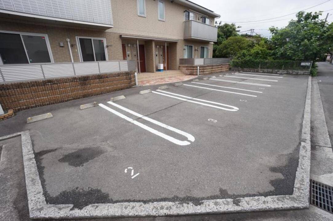 駐車場　駐車場