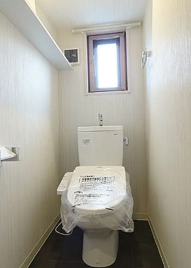 トイレ　落ち着いたトイレです