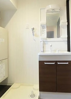 洗面設備　脱衣スペースもあります