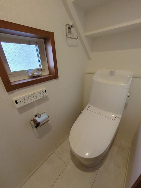 川崎市宮前区菅生2丁目C号棟戸建のトイレ写真