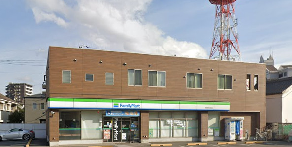 コンビニ　ファミリーマート 津知屋横須賀店（コンビニ）まで356m