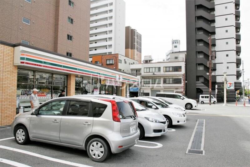 コンビニ　セブンイレブン元町三丁目店（コンビニ）まで355m