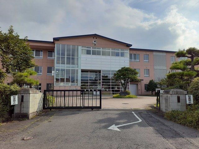 小学校　渋川市立南小学校（小学校）まで800m