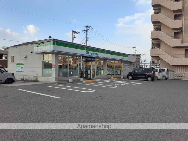 コンビニ　ファミリーマート新居浜坂井店様（コンビニ）まで800m