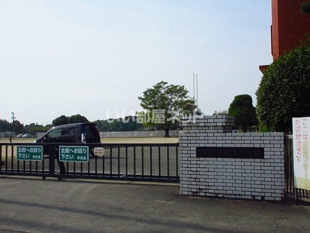 小学校　久保泉小学校（小学校）まで1316m