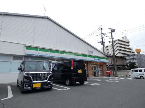 コンビニ　ファミリーマート 熊本本荘4丁目店（コンビニ）まで536m