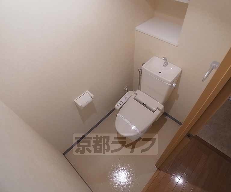 トイレ　清潔感のある洋式トイレ。