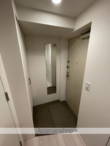 地下鉄御堂筋線 淀屋橋駅 徒歩8分 15階建 築1年の玄関写真